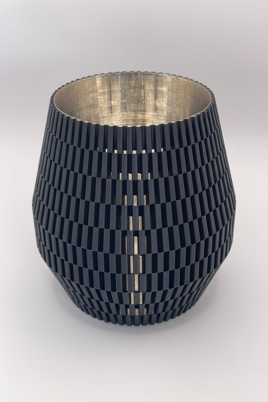 Utskriven lampskärm i plast för spotlight i fönstersmyg