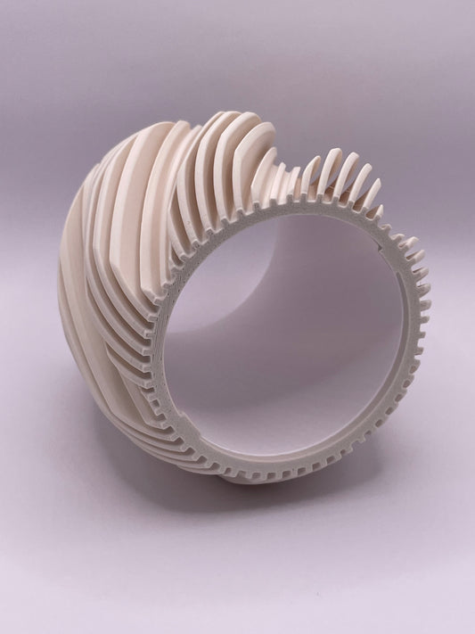 Utskriven lampskärm i plast för spotlight i fönstersmyg