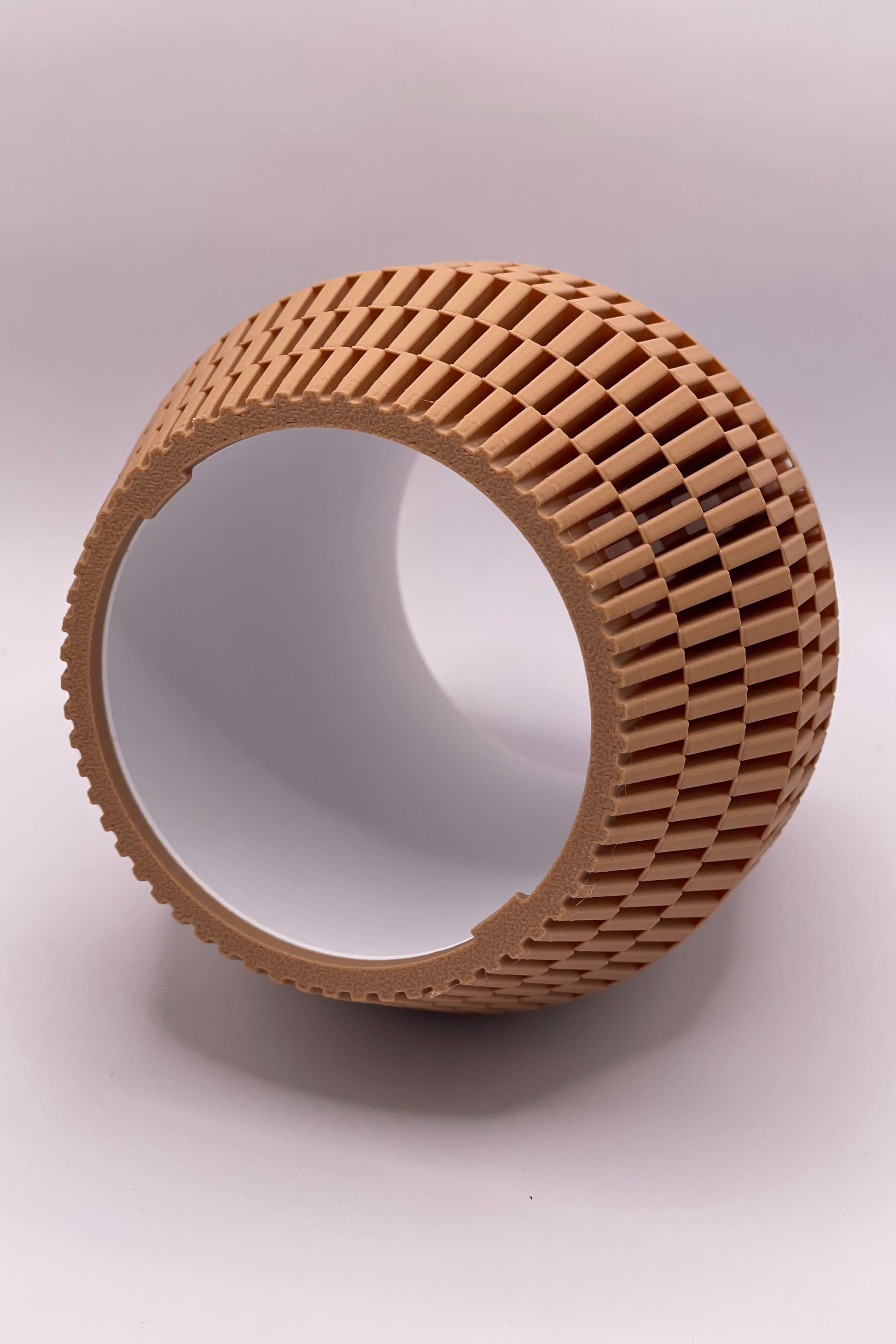 Utskriven lampskärm i plast för spotlight i fönstersmyg