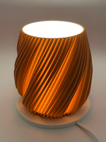 Utskriven lampskärm i plast för spotlight i fönstersmyg